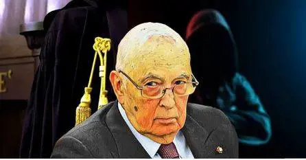 Caso Berlusconi: tutti zitti sulle colpe di Napolitano
