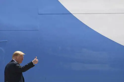 C'è una strategia dietro gli attacchi: così vogliono far fuori Trump