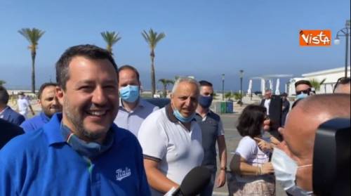 Salvini torna a Mondragone: "Senza teppisti ascolto i cittadini"