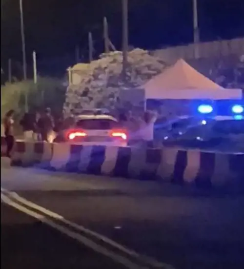 "Aiuto, hanno ucciso un bimbo": la rapina choc nel campo rom