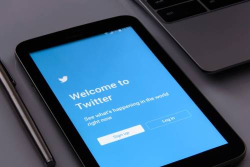 "Lista nera è razzista": l'ultima campagna di Twitter