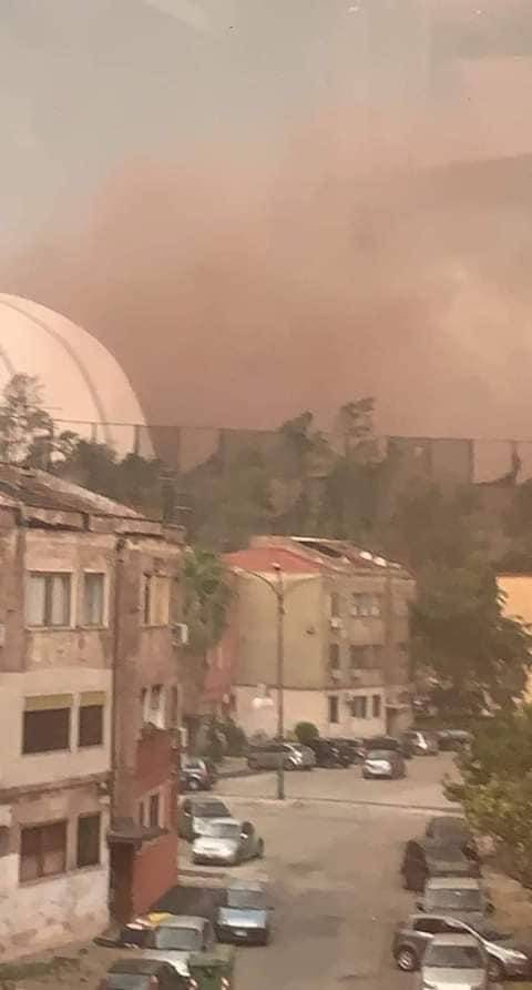 Un tornado alza le polveri minerali: l'ex Ilva spaventa Taranto