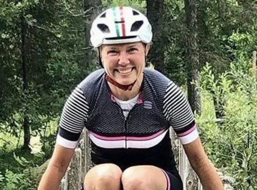 L'anno nero dei ciclisti: morta contro un camion