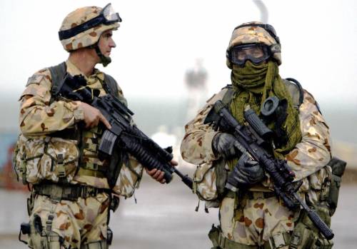Missili, aerei e la nuova flotta: adesso l'Australia sfida la Cina