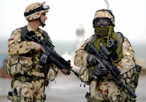 Missili, aerei e la nuova flotta: adesso l'Australia sfida la Cina