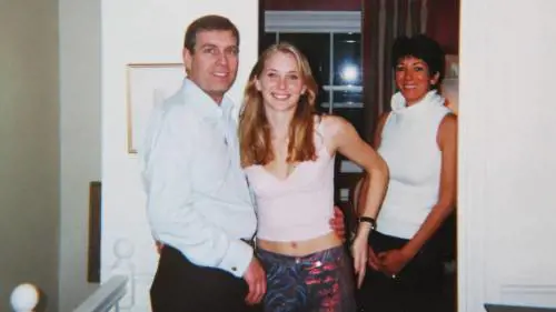 L'amico gli sconsigliò di vedere Epstein, ma Andrea replicò duro: "Sei solo un bigotto"