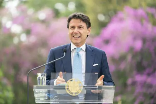L'appello di 250 intellettuali: "Così si viola la Costituzione"