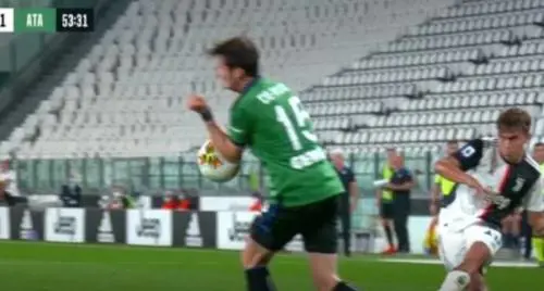 Il politicamente corretto buca il pallone