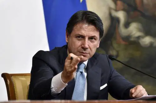 Pieni poteri, i dubbi del Colle. Ma Conte si vuole blindare