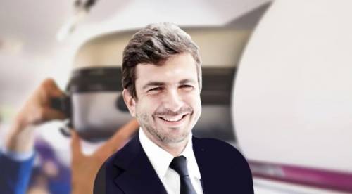 Mr Carpisa sui trolley in aereo: "È un governo da rimettere in valigia"