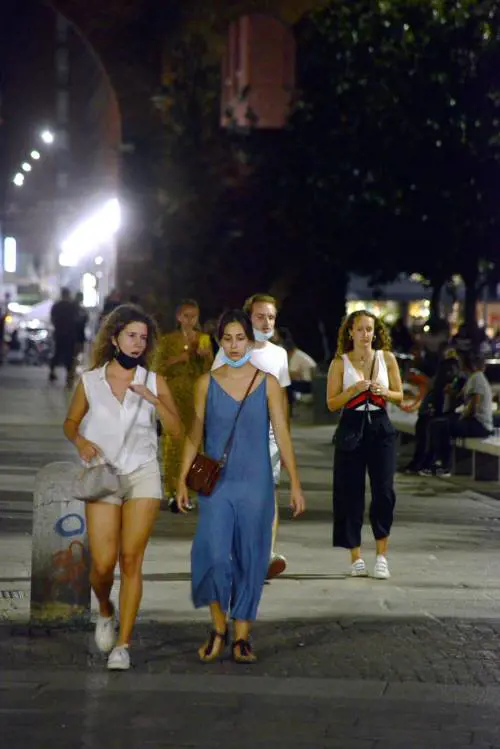 Coronavirus, risale l'indice di contagio Rt. Sei regioni sono a rischio