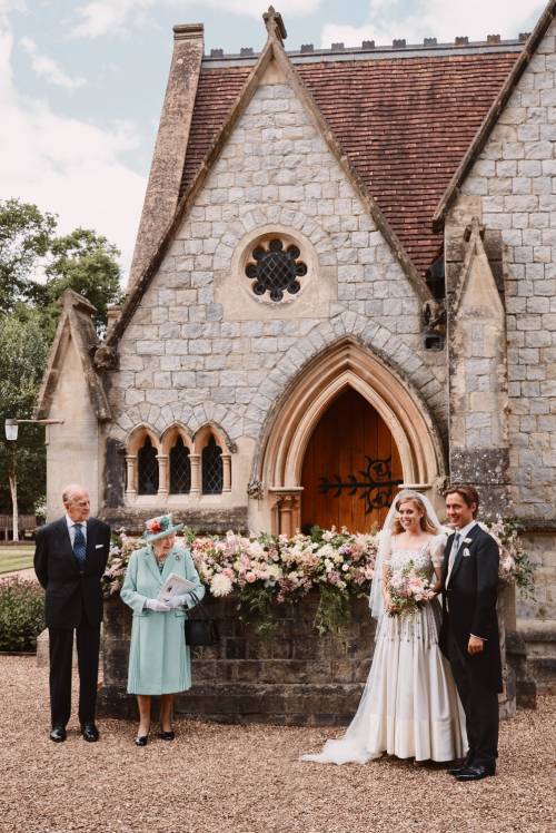 L'abito e il bouquet da sposa della Principessa Beatrice