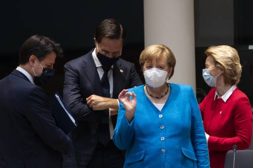 L'Italia si salva sul Recovery grazie all'asse Merkel-Macron