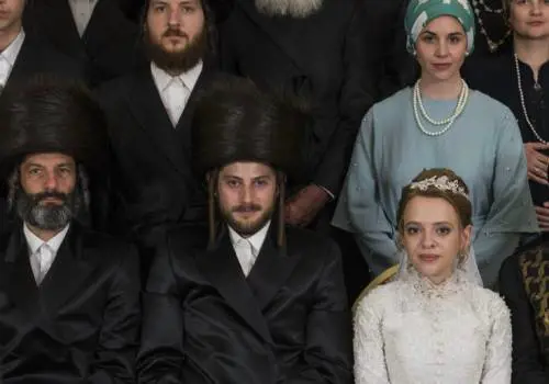 Rivive a Milano la lingua della serie tv di culto