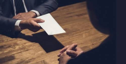 Le mafie insidiano le vittime della crisi