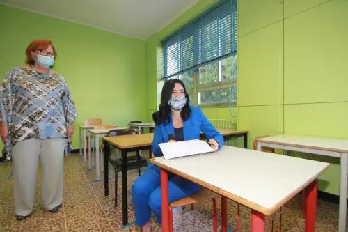 Banchi, pasti, orari e docenti. Il ritorno a scuola è un rebus