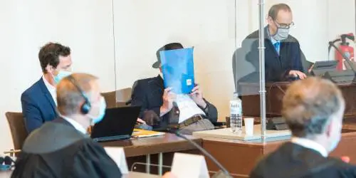La condanna dell'ultimo nazista oggi 93enne. Guardia di un lager a 17 anni: non va in cella