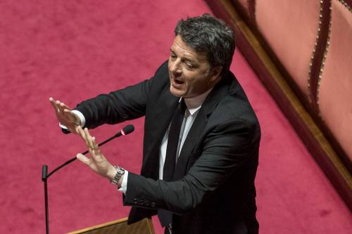 Renzi minaccia: "Conte si scusi o tolgo l'appoggio". E il Pd è spiazzato