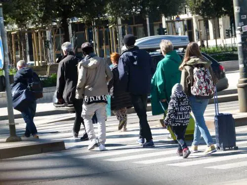Boom di aggressioni a Milano: come agiscono balordi e predoni 