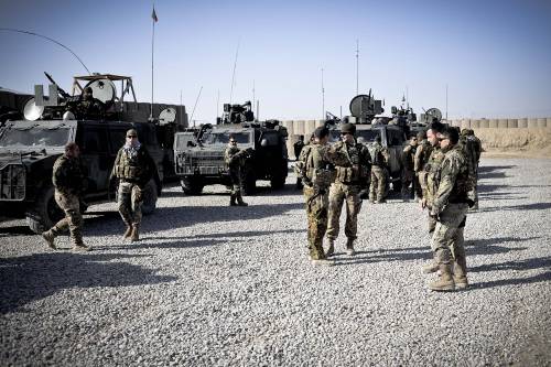 Afghanistan, la richiesta di FdI: "Salviamo interpreti che affiancano i nostri militari"