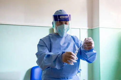 Spazi per la quarantena occupati dai migranti: ecco come nascono i focolai familiari in Friuli