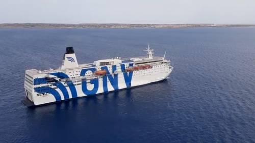 La nave quarantena diretta a Lampedusa