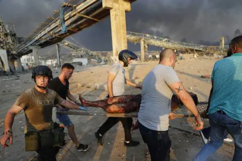 Libano, l'inferno di Beirut. ​Un incendio o un attentato?