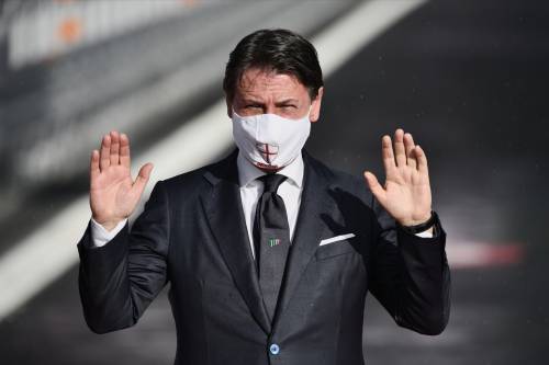 Conte prova a resistere ma teme Renzi e Di Maio: tramano per cacciarmi