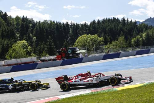 Quelle Mercedes troppo forti e crudeli che tolgono le favole alla Formula 1