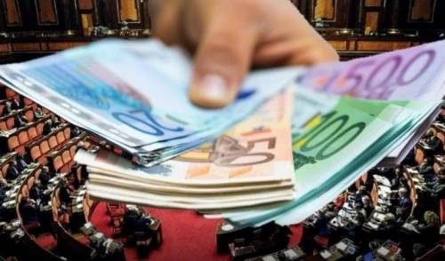 Onorevoli accattoni e moralisti ipocriti