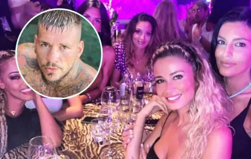 "Non l'ho tradita", Scardina in lacrime. Ma Diletta Leotta si diverte con le amiche