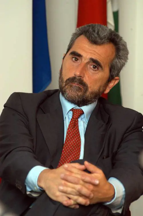 "Il booster non reggerà", "arrestate i no vax" e Deltacron: quindi, oggi...