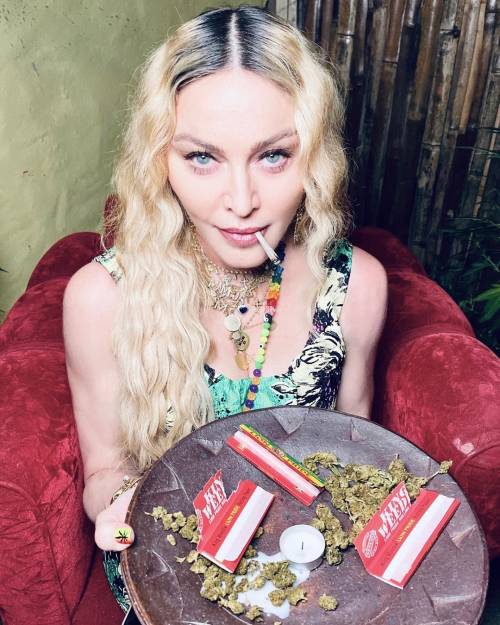 Il compleanno di Madonna in Giamaica: niente mascherine e tanta marijuana