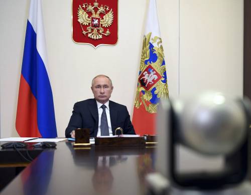 L'"arma di Putin" ora va bene: adesso l'Ue vuole lo Sputnik V