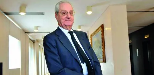 Addio a Romiti, il manager che guidò l'auto nel Palazzo