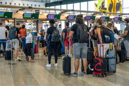 Cancellazione voli, le app per chiedere il rimborso