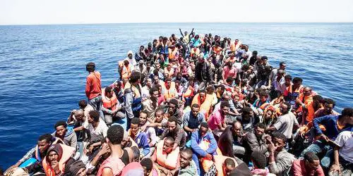 Ex guerriglieri di Daesh sui barconi: così torna l'allarme terrorismo