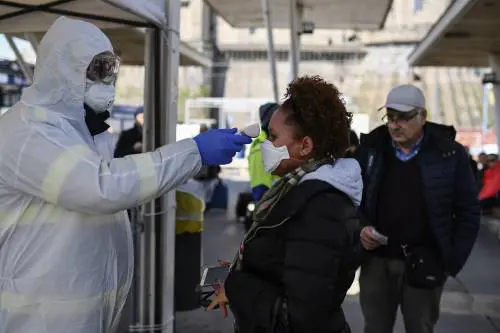 Porti e aeroporti alla prova rientri: con il controesodo sarà boom di casi