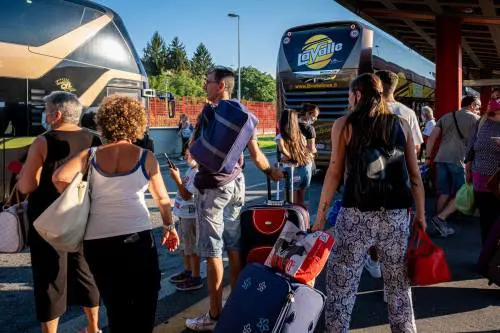 In 24 ore 1210 i positivi: "Molti turisti di ritorno"
