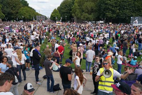Germans Flood the Streets of Berlin  ​to Protest COVID-19 Lockdown