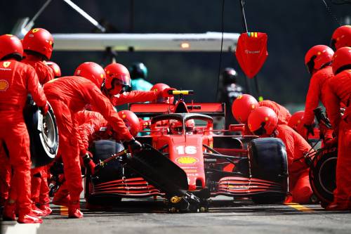 Sprofondo rosso anche in Belgio: l'ennesimo flop stagionale della Ferrari