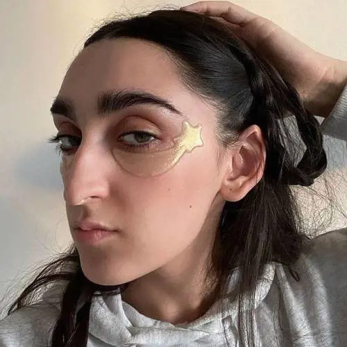 "Bellezza non convenzionale...". Ecco cosa c'è dietro la modella