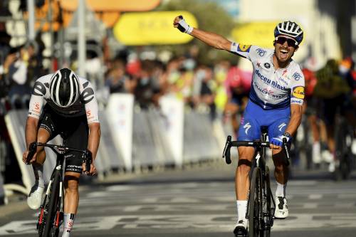 Alaphilippe, trionfo nel nome del padre