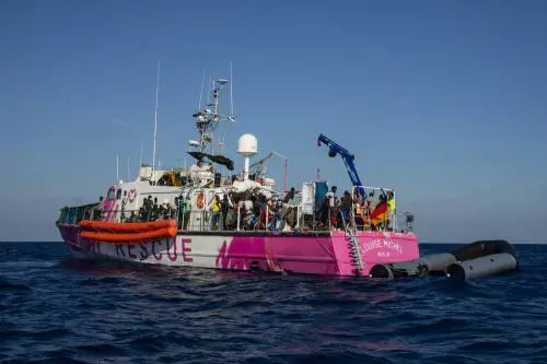 Ecco il porto franco delle ong: da qui parte l'assalto all'Italia