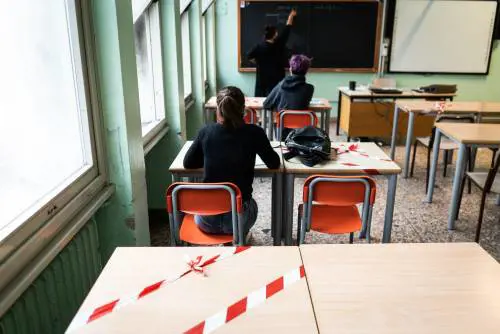 Gel disinfettante sulla 90/91 e stop ai "bollini" sui sedili