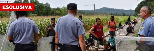 Bosnia, la porta aperta della rotta balcanica. I migranti: "Vogliamo venire tutti in Italia"