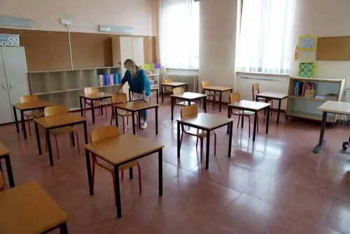 Docenti "fragili" non basta un'età avanzata. 300 le richieste