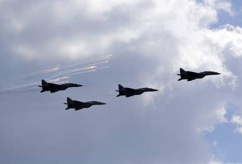 Caccia russi in Medio Oriente: ecco qual è il "piano" di Putin