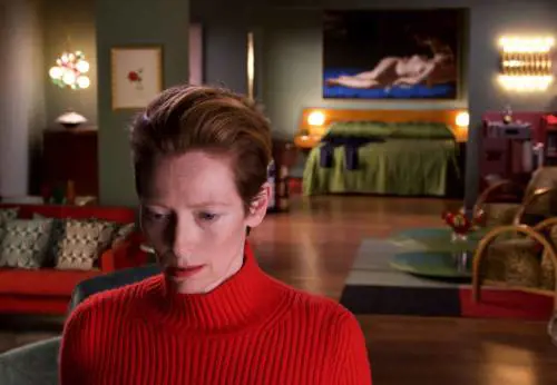 "The Human Voice", il debutto della coppia Almodovar-Swinton è una delizia 
