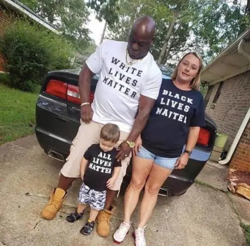 "Qui All Lives Matter". La lezione della coppia che ora stupisce gli Usa